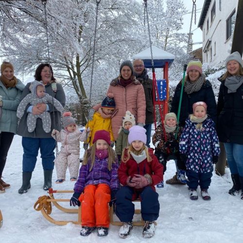 Spende einer Schaukel der Pro KIGA 01-2023