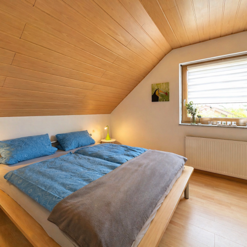 Kleines Schlafzimmer 