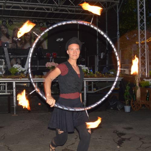 Feuershow mit Calendula Feilbingert 