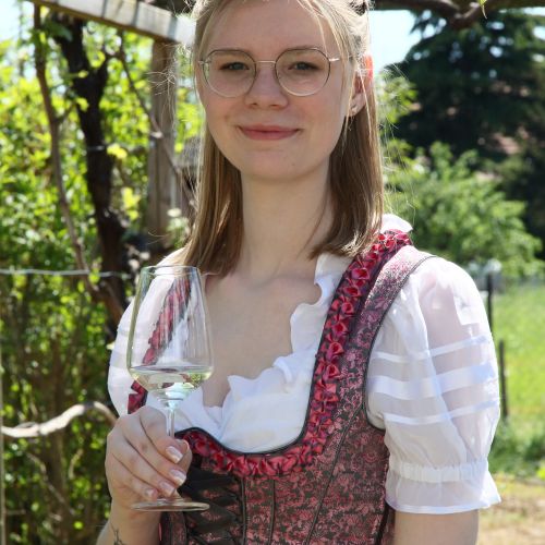 Weinprinzessin Kelly 